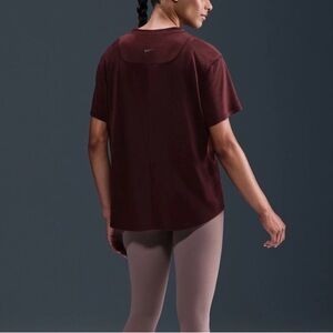 Nike Women's Burgundy Short Sleeve Tee size XS baggy fit